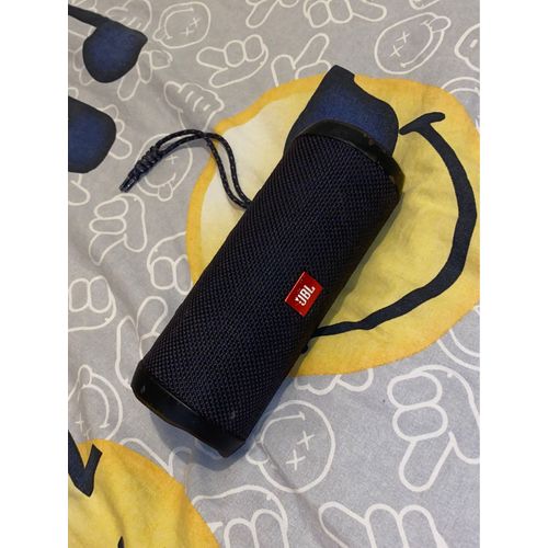Jbl flip 4 noir en bonne état 