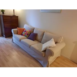 Canapé 3 Places Ektorp Ecru + Cadeau Housse Complète Blanc Cassé