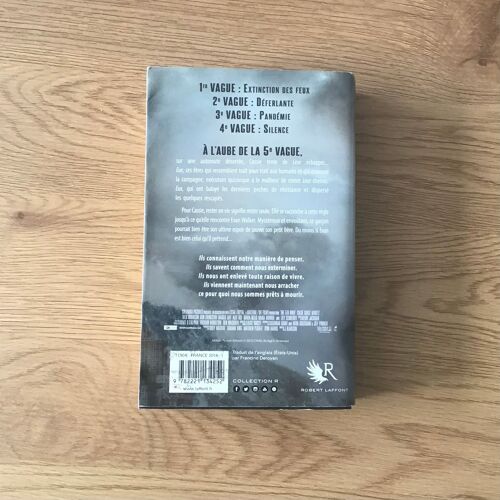 Livre La 5ème Vague Tome 1 De Rick Yancey Éditions Robert Laffon