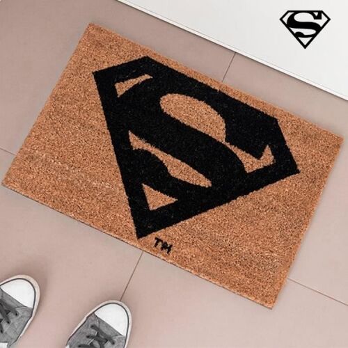 Paillasson Superman Tapis D'entrée * Dimension : 60 X 40 X 2 Cm * Matière : Superficie En Fibre De Coco Et Base En Pvc Fonctions...