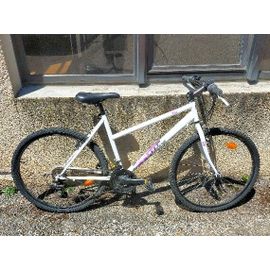 Vends Velo Vtt Blanc Btwin