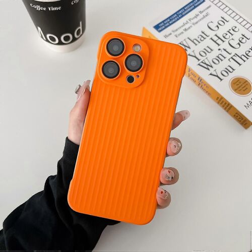 Pour iPhone 15 Pro Cover Corrugated Design Skin-Touch PC Phone Case avec film d'objectif PC