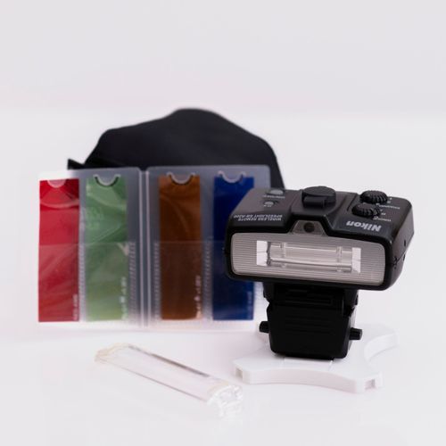 Nikon SB-R200 Flash asservi i-TTL / NG 10 / Multitflashes sans cordon