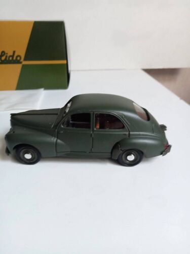 Solido France Militaire La Peugeot 203 Neuf 1/43 Avec Accessoires