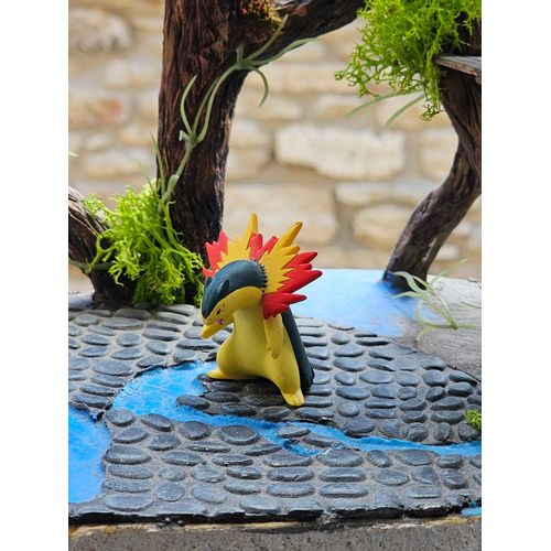 Super Figurine Pokemon Nintendo Tomy Typhlosion