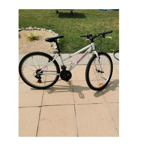 Velo 26 Pouces Grande Bicyclette Decathlon Btwin Vtt Tout Terrain Sportif Terrains Accidentés Robuste Maniable Sorties Sportives Absorb Choc Vitesse Débutant Confirmé Aventur Découvert Nature Pratique