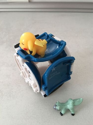 Pokeball Expulsive Avec Pikachu Endormi