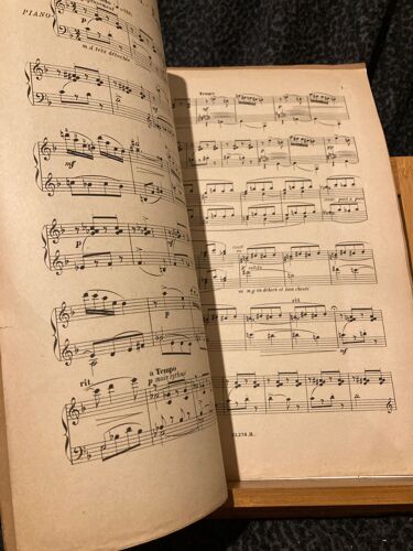 Henri Tomasi Pièces Brèves Pour Piano 2e Suite Partition Éditions Henry Lemoine