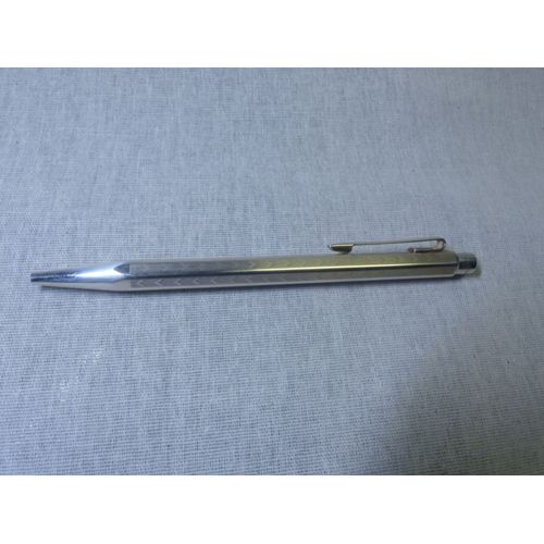 Stylo Bille Caran D'ache Swiss Made / Ecridor Modele Chevron