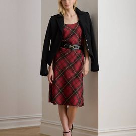 Robe De Cocktail Sans Manches En Satin