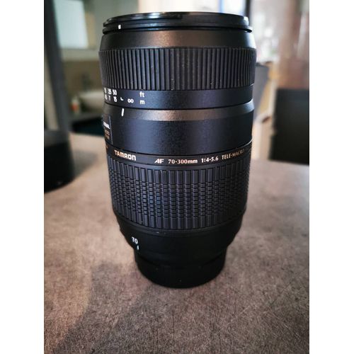 Objectif Tamron AF 70-300mm f4-5.6 Di LD Macro 1:2 monture Nikon. 