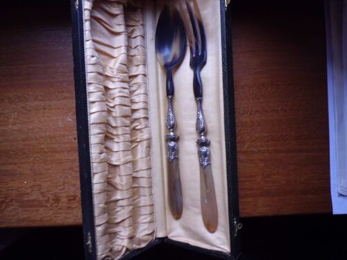 Couverts À Salade En Corne Et Métal Argenté