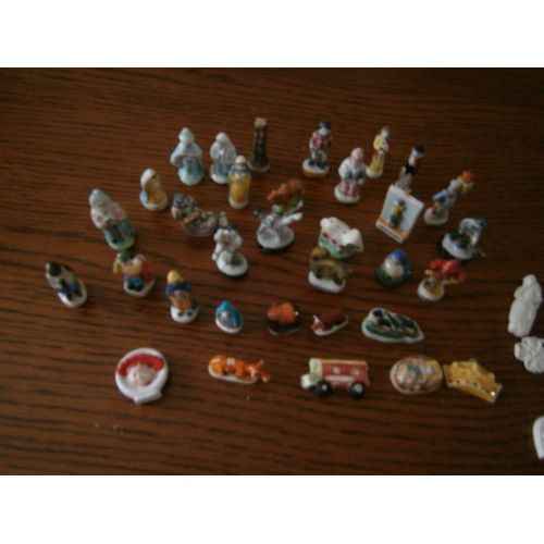 Fèves Différents Thèmes Vendues A LUnité Ou En Lot