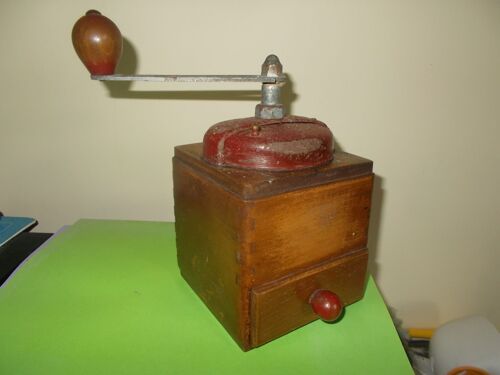 Moulin À Café Ancien