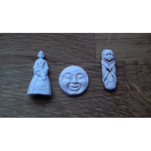 Lot De 3 Fèves En Plastique