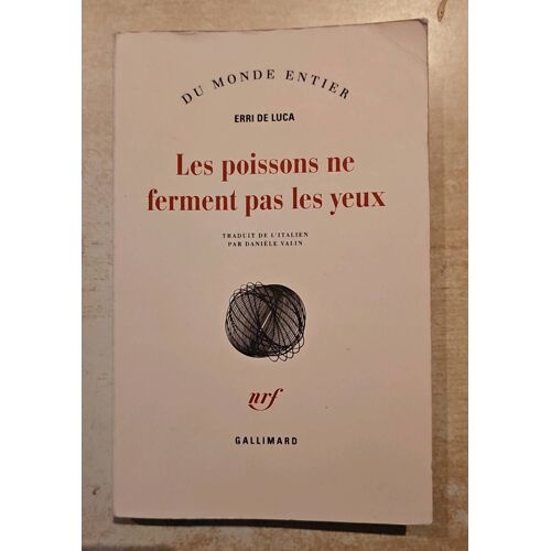 Les Poissons Ne Ferment Pas Les Yeux