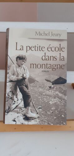 La Petite École Dans La Montagne