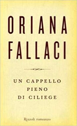 Un Cappello Pieno Di Ciliege