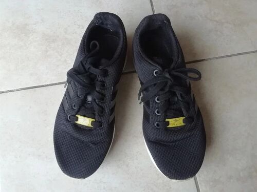 Baskets Adidas Torsion Mixte Taille 38.