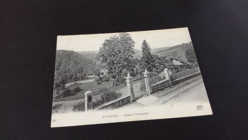 Carte Postale Avallon Square Houdaille En L'état Sur Les Photos