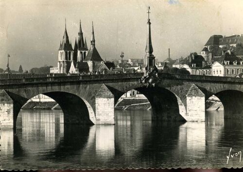 Carte Postale De Blois (Loir Et Cher) Le Pont De Pierre Et L' Eglise Saint-Nicolas (Réf.18)