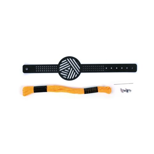 Bracelet A Broder Aspect Cuir Rond