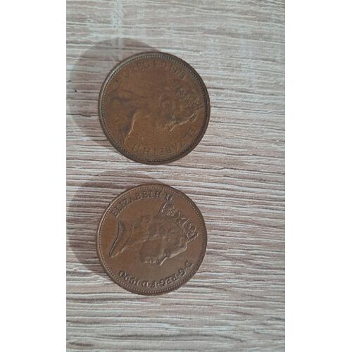 Lot De 2 Pièces Elisabeth Ii