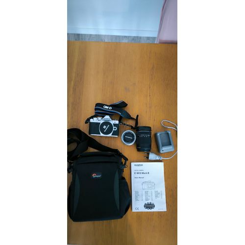 Olympus digital caméra E-M10 III 16.1 Mpix + Objectif 40-150mm, 14-42mm - Argent