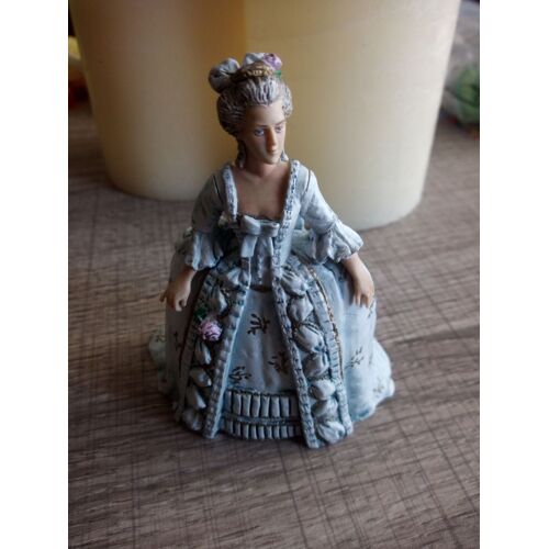 Figurine - Papo- Marie Antoinette- Reine - Marquise- Comtesse 9cm-2007