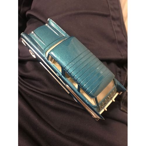 Voiture Americaine Miniature Chevrolet Nomad - 1957 - Road Signature - 1/43 - N.94303