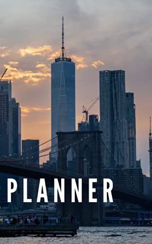 Small/Medium Sized Work Day Or Week Planner/Organizer - New York City Cover (123 Pages; 5 X 8 Inches)