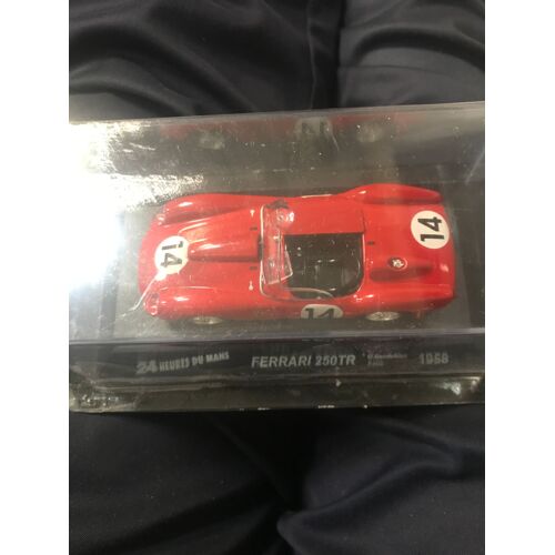 Voiture Miniature De Sport Ferrari 250 Tr - 1958 - 24 Heures Du Mans - 1/43