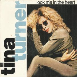 Look Me In The Heart (T. Kelly - B. Steinberg) 3'42 / Steel Claw (Live) (Paul Brady) 4'25