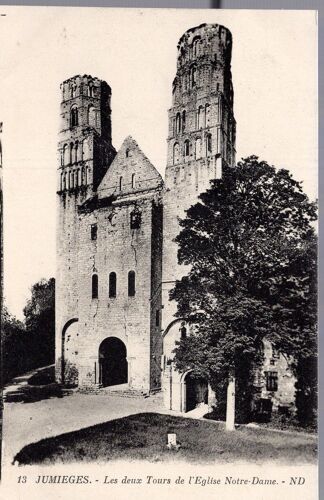Carte Postale De Jumièges (Seine-Maritime) Abbaye De Jumièges : Les Deux Tours De D' Eglise Notre-Dame (Réf.13)