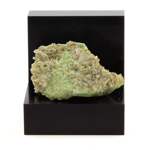 Mussite. 36.6 Ct. Estrie, Québec, Canada.