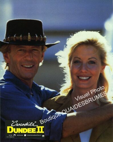 Crocodile Dundee 2 : Jeu De 12 Photos D'exploitation Cinématographique - Format 21x27 Cm - De John Cornell Avec Paul Hogan, Linda Kozlowski, John Meillon, Ernie Dingo, Maggie Blinco - 1988