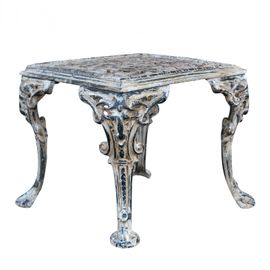 Table En Fonte Avec Finition Antique
