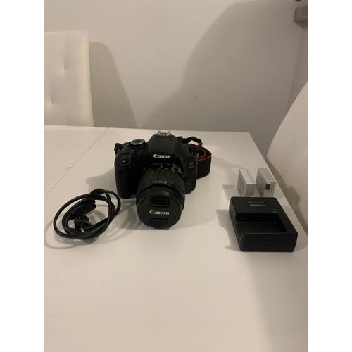 Canon EOS 600D 18 mpix + Objectif Canon EF-S IS 18 - 55 mm