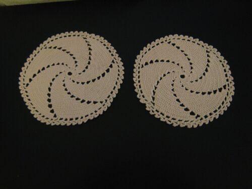 2 Napperons Anciens Ronds Rose Parfait État