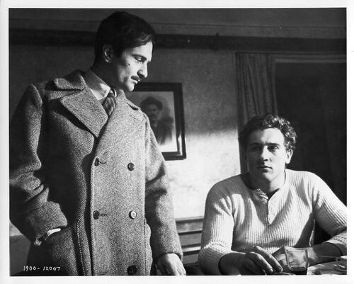 1900 - Mille Neuf Cent - Novecento : 1 Photo De Presse Argentique Noir Et Blanc -Format 18x24 Cm- De Bernardo Bertolucci - Robert De Niro - Dominique Sanda - 1975