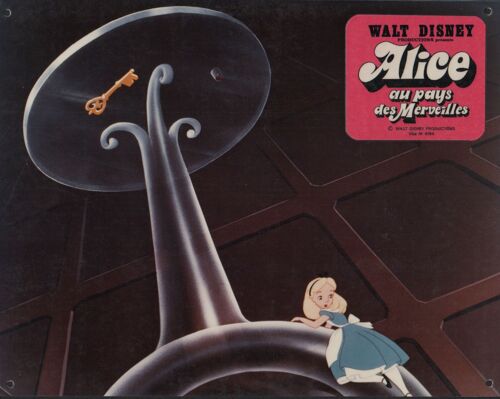 Alice Au Pays Des Merveilles - Alice In Wonderland - Walt Disney : Photo Plastifiée D'exploitation Cinématographique - Format 23,5x29,5 Cm - De Hamilton Luske, Wilfred Jackson & Clyde Geronomi - 1951