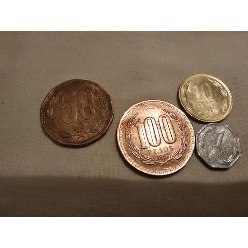 Lot De 4 Pièces Chiliennes 1, 10, 50 Et 100 Pesos