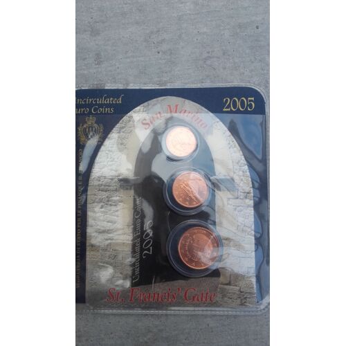Blister De 3 Pieces De St Marin 2005