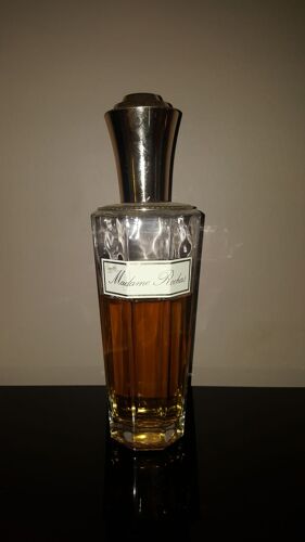 Factice Géant Madame Rochas