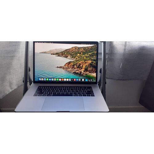Apple MacBook Pro 2017 - 15" Intel Core i7 - 2.8 Ghz - Ram 16 Go - DD 500 Go