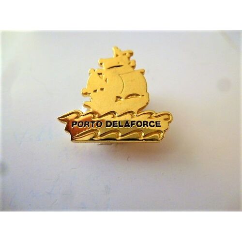 Pins Boisson Porto Delaforce Bateau ( Doré Signé Plg )