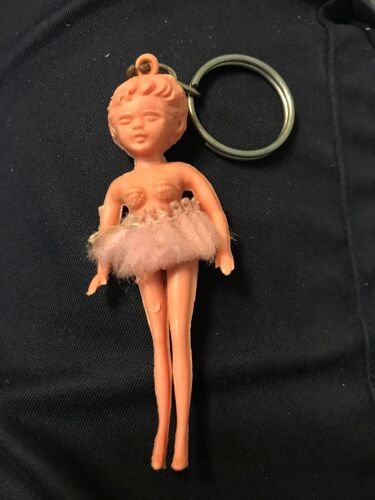 Porte Cles Jeune Femme Danseuse - 7x2,5