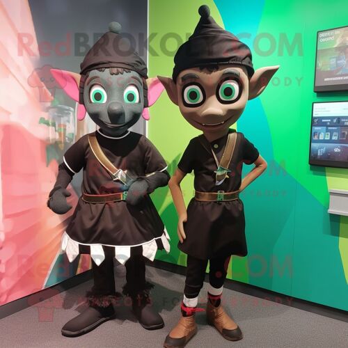 Personnage De Costume De Mascotte Redbrokoly D'elfe Noir Habillé D'une Combinaison Et De Ceintures De Smoking