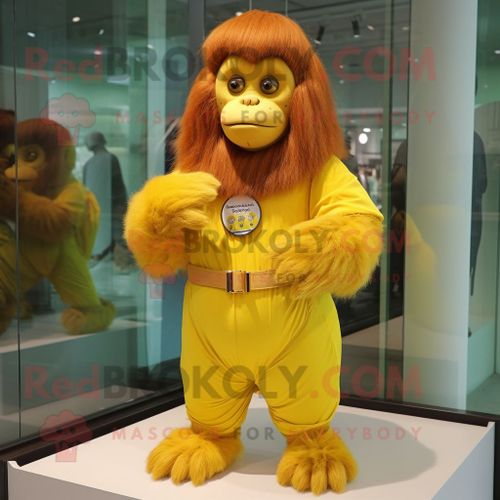 Personnage De Costume De Mascotte Redbrokoly D'orang-Outan Jaune Citron Habillé D'une Mini Robe Et De Ceintures De Smoking