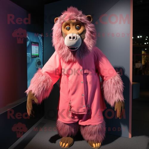 Mascotte Redbrokoly De Personnage De Babouin Rose Habillé D'une Parka Et De Châles